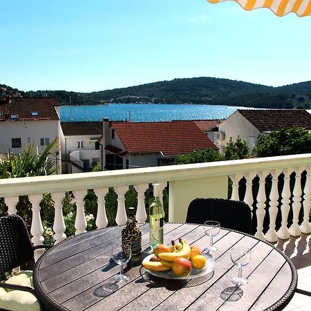 Apartments Villa Russo Tisno Zewnętrze zdjęcie